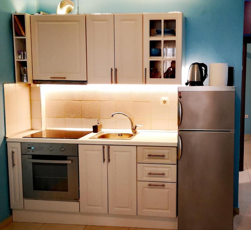 Apartment Oazis Ofrínion المظهر الخارجي الصورة