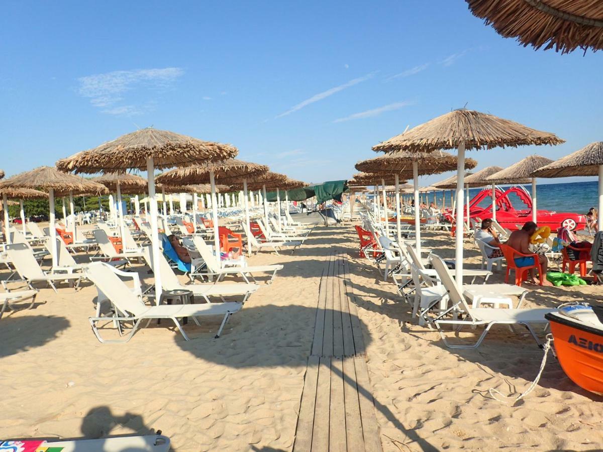 Apartment Oazis Ofrínion المظهر الخارجي الصورة